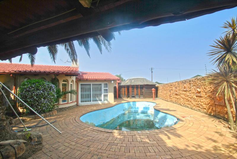 5 Bedroom Property for Sale in Farrarmere Gauteng