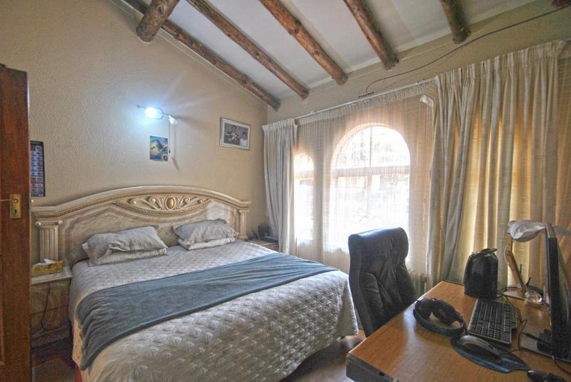 5 Bedroom Property for Sale in Farrarmere Gauteng