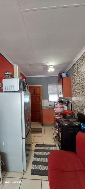 1 Bedroom Property for Sale in Lotus Gardens Gauteng