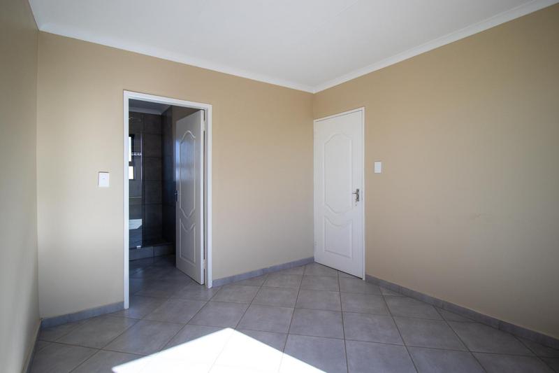 3 Bedroom Property for Sale in Windmill Park Gauteng