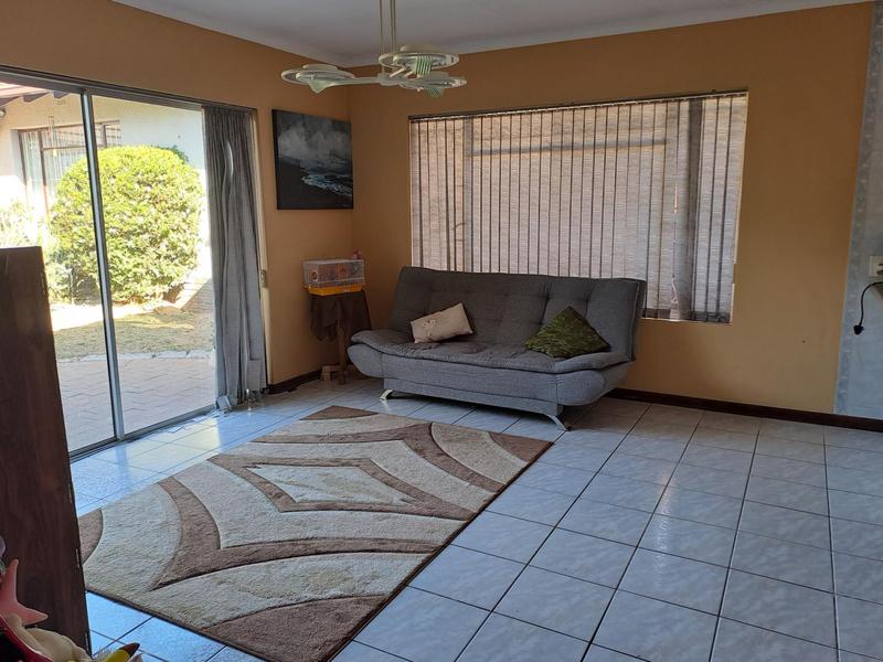 To Let 2 Bedroom Property for Rent in Highway Gardens Gauteng