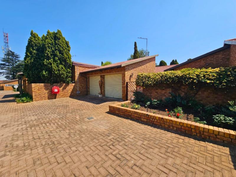 3 Bedroom Property for Sale in Glen Marais Gauteng