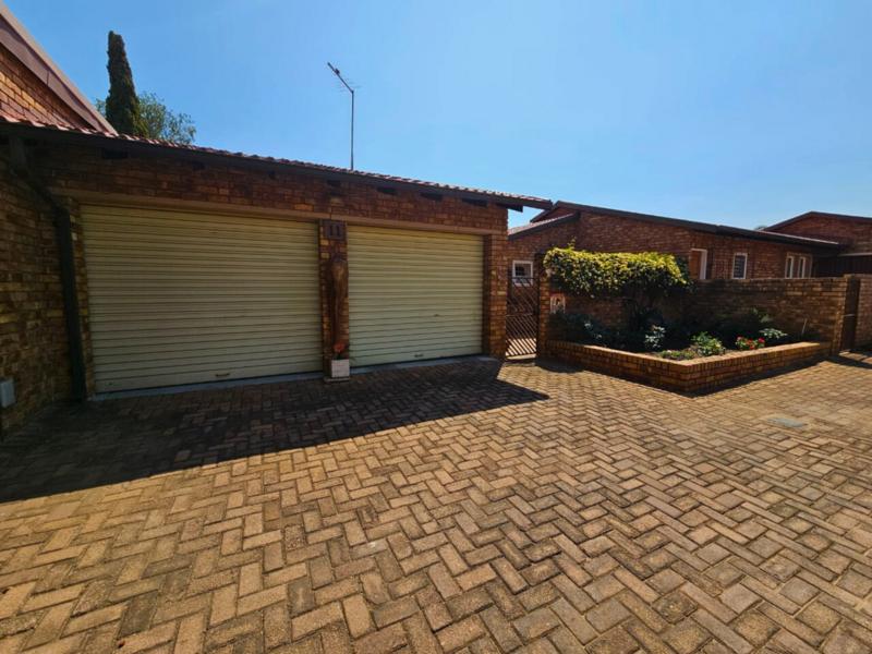 3 Bedroom Property for Sale in Glen Marais Gauteng