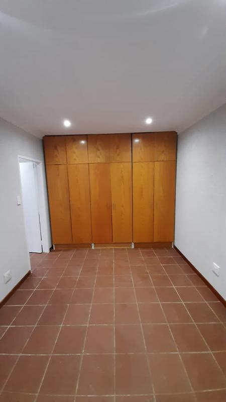 To Let 1 Bedroom Property for Rent in Waverley Gauteng