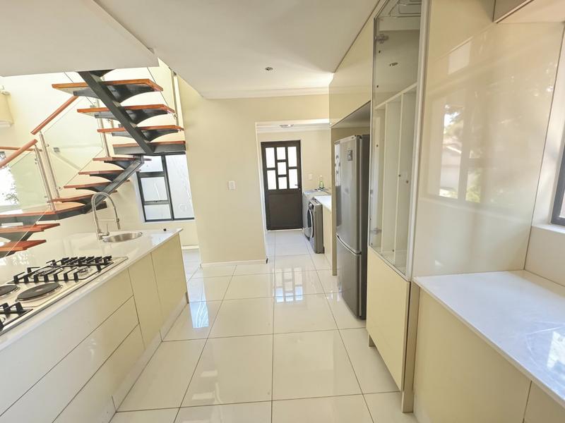 To Let 4 Bedroom Property for Rent in Craigavon Gauteng