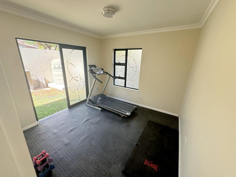 To Let 4 Bedroom Property for Rent in Craigavon Gauteng