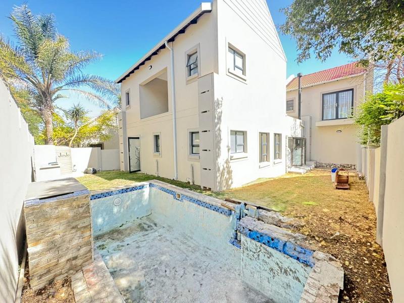 To Let 4 Bedroom Property for Rent in Craigavon Gauteng