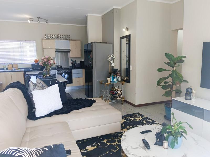 2 Bedroom Property for Sale in Broadacres Gauteng