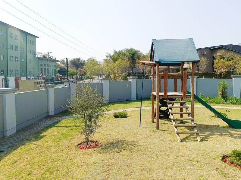 2 Bedroom Property for Sale in Broadacres Gauteng