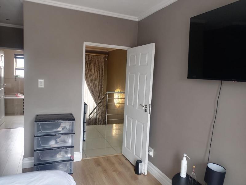 3 Bedroom Property for Sale in Bedfordview Gauteng