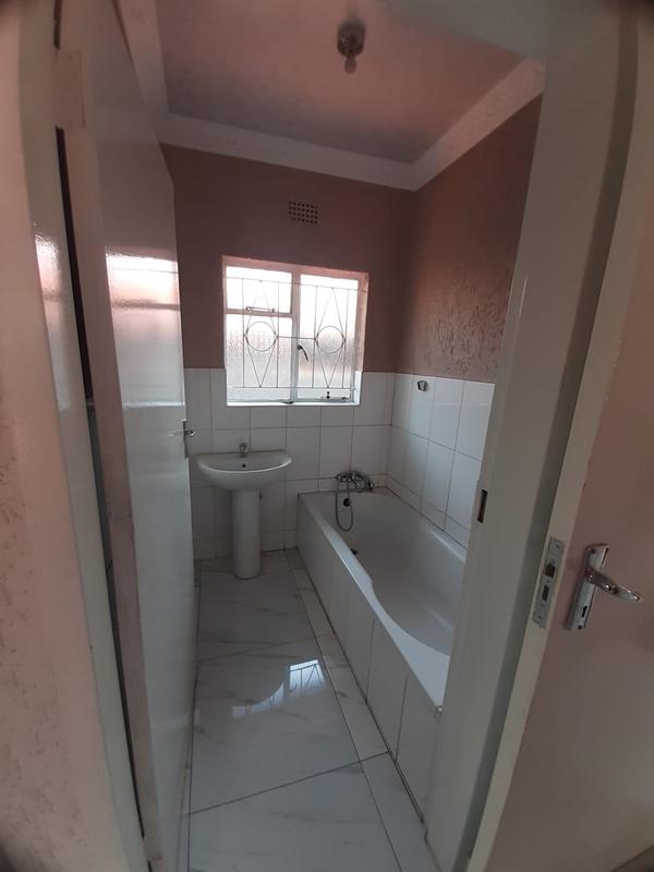 3 Bedroom Property for Sale in Protea North Gauteng