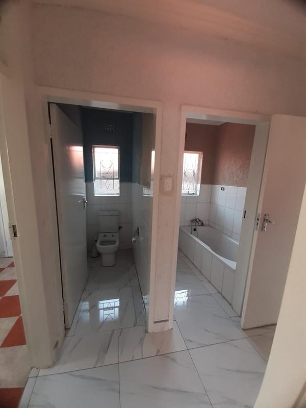 3 Bedroom Property for Sale in Protea North Gauteng