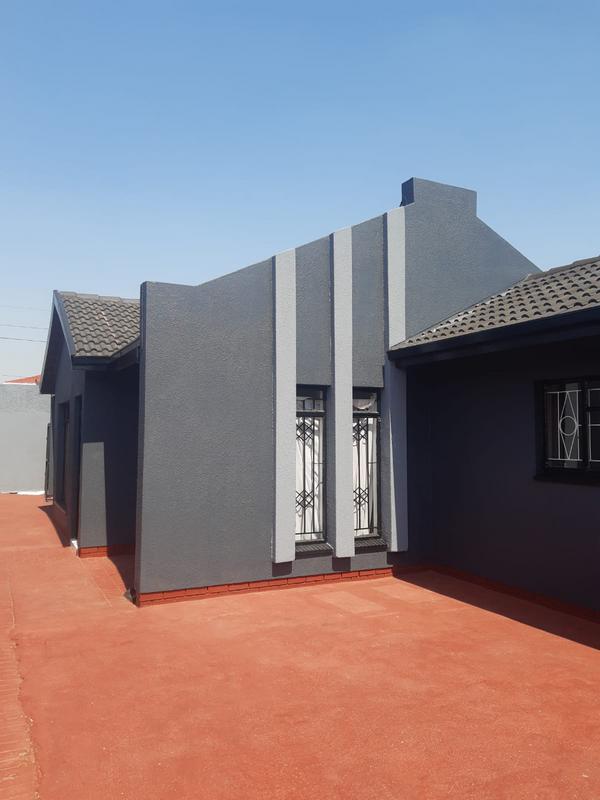 3 Bedroom Property for Sale in Protea North Gauteng