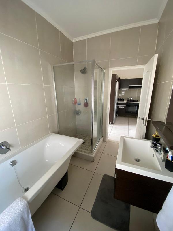 1 Bedroom Property for Sale in Fourways Gauteng