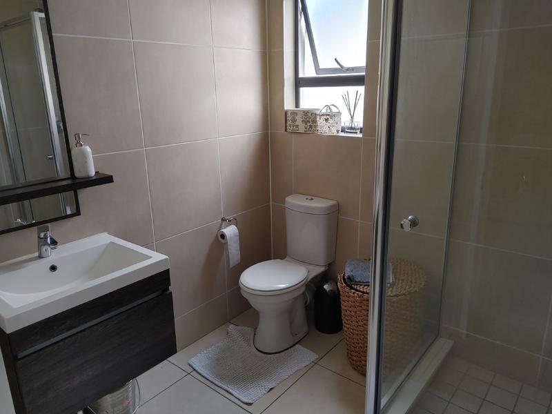 1 Bedroom Property for Sale in Olivedale Gauteng