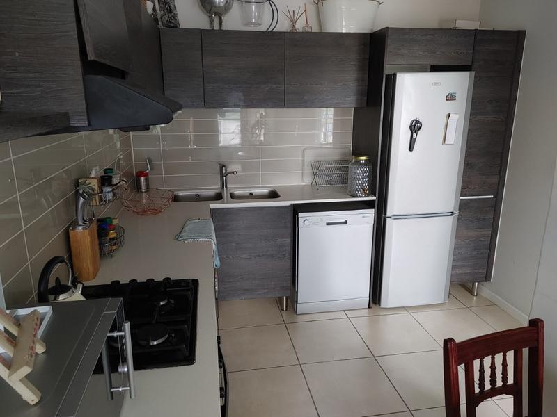 1 Bedroom Property for Sale in Olivedale Gauteng