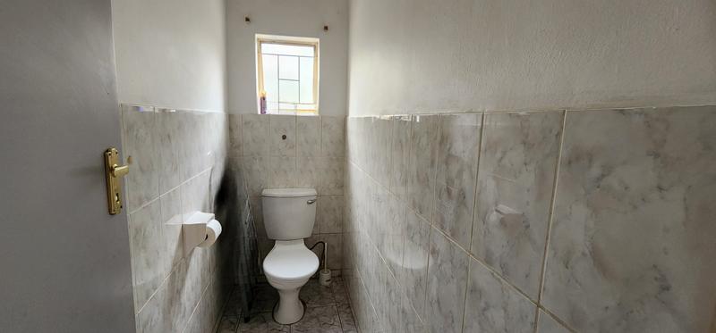 2 Bedroom Property for Sale in Pretoria North Gauteng