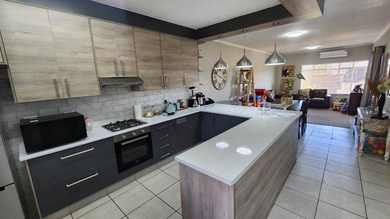 3 Bedroom Property for Sale in Brackenhurst Gauteng