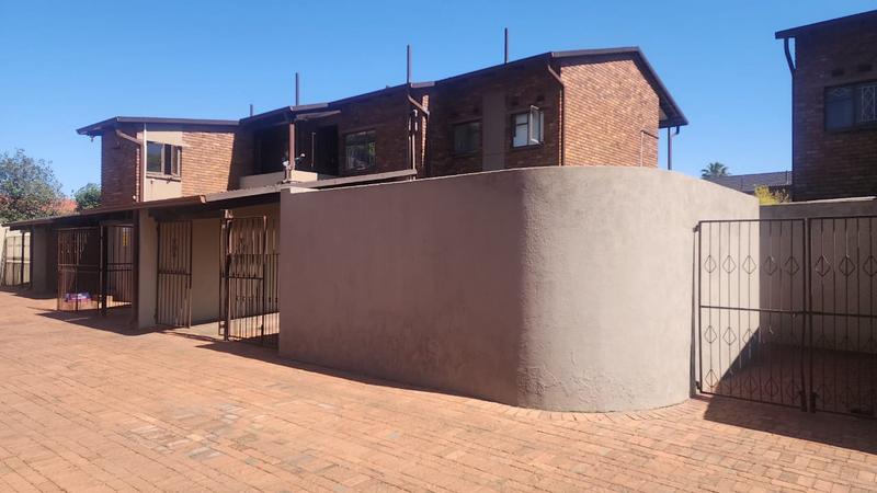 3 Bedroom Property for Sale in Brackenhurst Gauteng