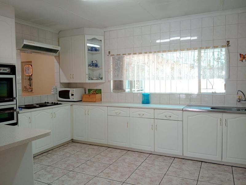 3 Bedroom Property for Sale in Verwoerdpark Gauteng