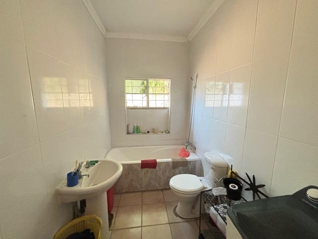 5 Bedroom Property for Sale in Mooilande Gauteng