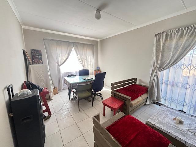 5 Bedroom Property for Sale in Mooilande Gauteng