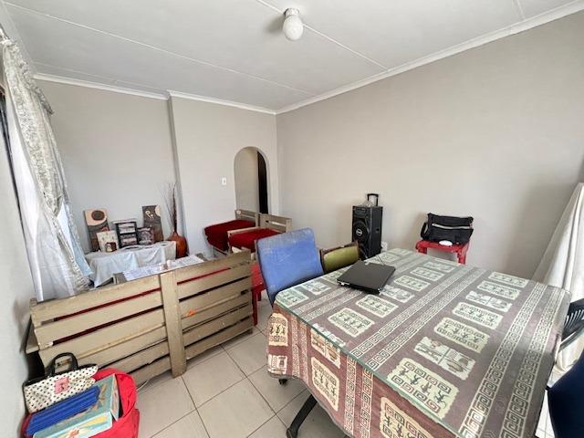 5 Bedroom Property for Sale in Mooilande Gauteng