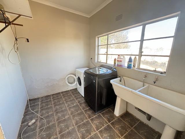 5 Bedroom Property for Sale in Mooilande Gauteng