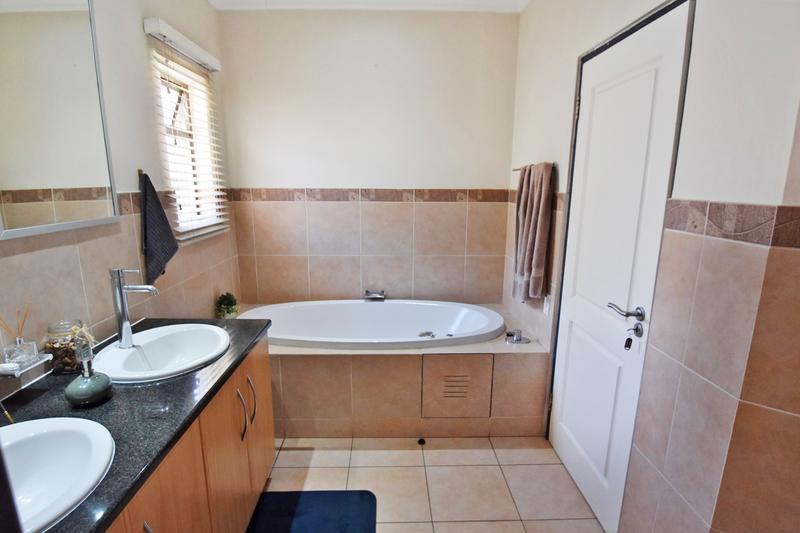 5 Bedroom Property for Sale in Morningside Gauteng