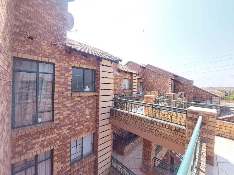 2 Bedroom Property for Sale in Eco Park Gauteng