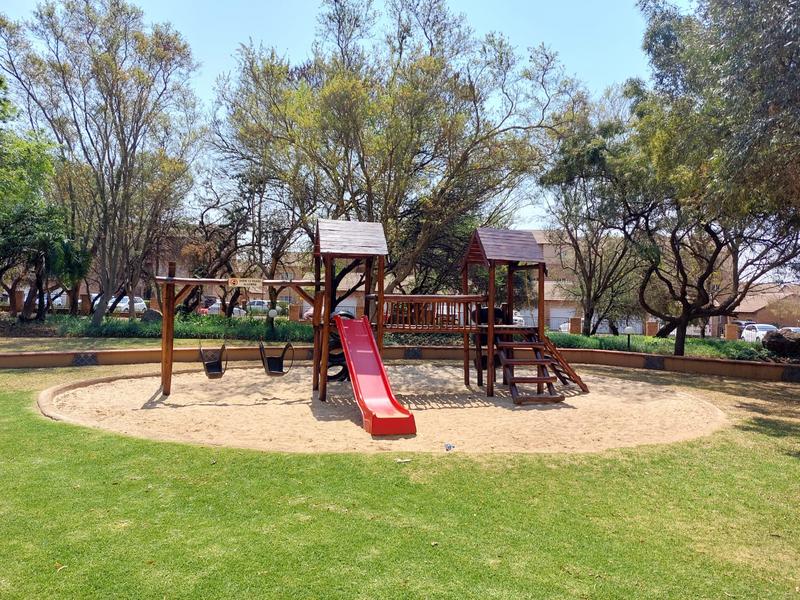 2 Bedroom Property for Sale in Eco Park Gauteng