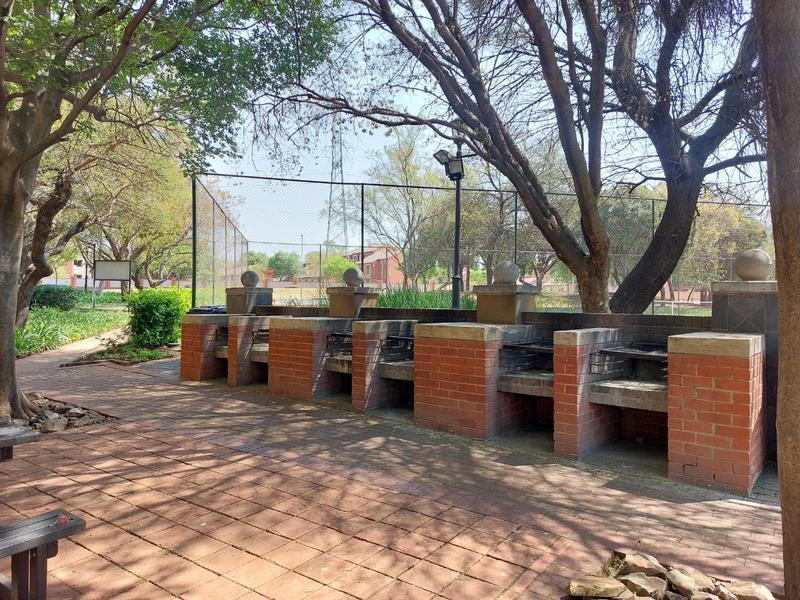 2 Bedroom Property for Sale in Eco Park Gauteng