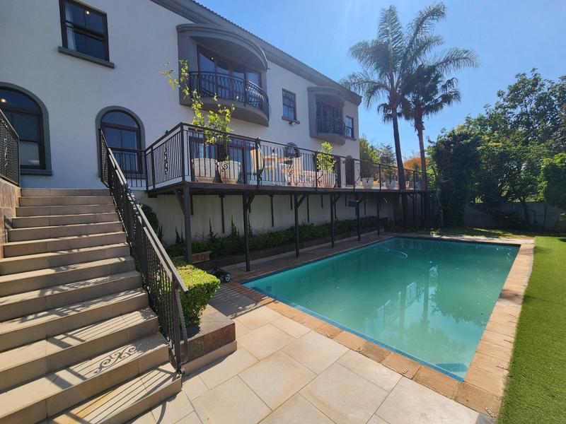 7 Bedroom Property for Sale in Waterkloof Ridge Gauteng