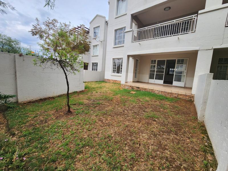 To Let 2 Bedroom Property for Rent in Sonneglans Gauteng