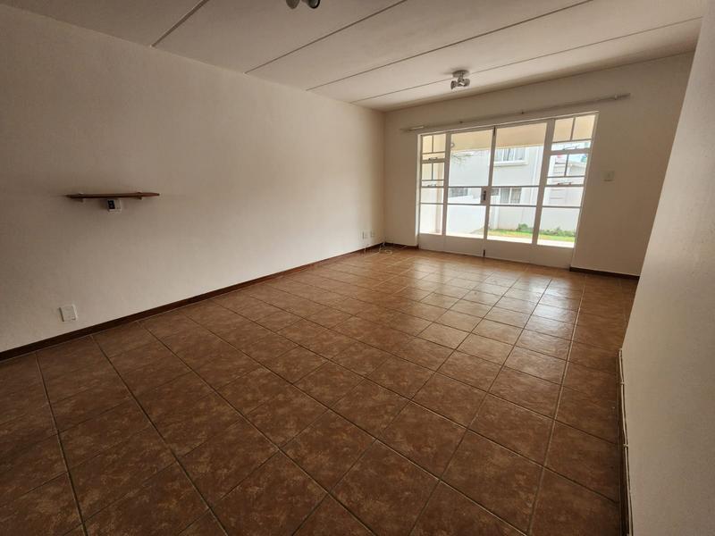 To Let 2 Bedroom Property for Rent in Sonneglans Gauteng