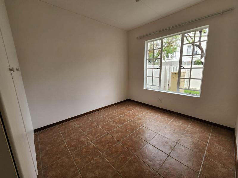 To Let 2 Bedroom Property for Rent in Sonneglans Gauteng