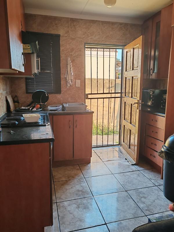 To Let 2 Bedroom Property for Rent in Klipfontein View Gauteng