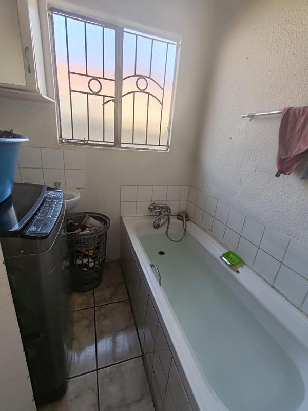 To Let 2 Bedroom Property for Rent in Klipfontein View Gauteng