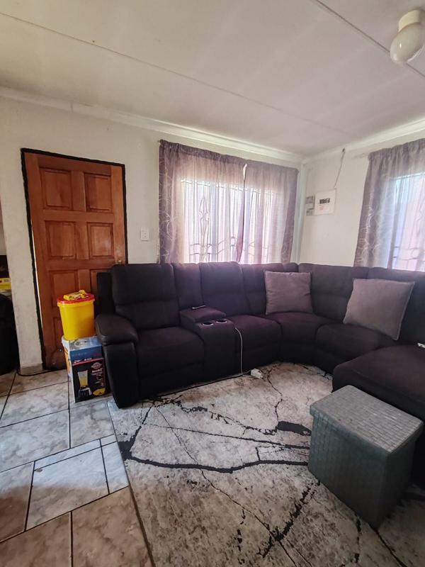 To Let 2 Bedroom Property for Rent in Klipfontein View Gauteng