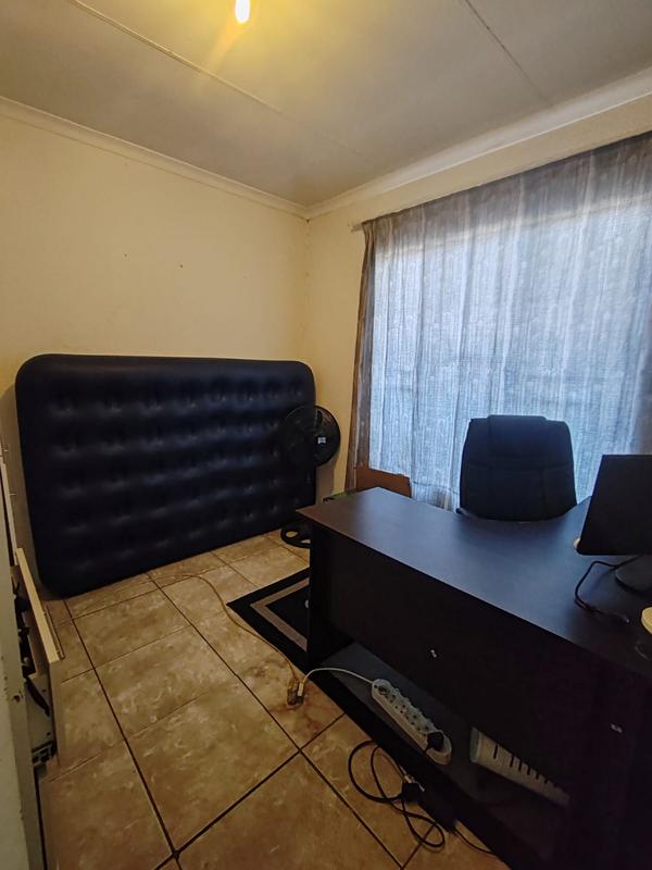 To Let 2 Bedroom Property for Rent in Klipfontein View Gauteng