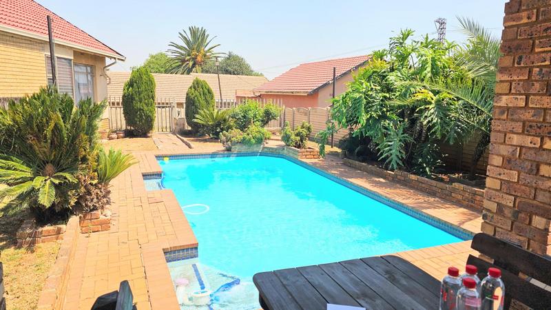 3 Bedroom Property for Sale in Klopperpark Gauteng