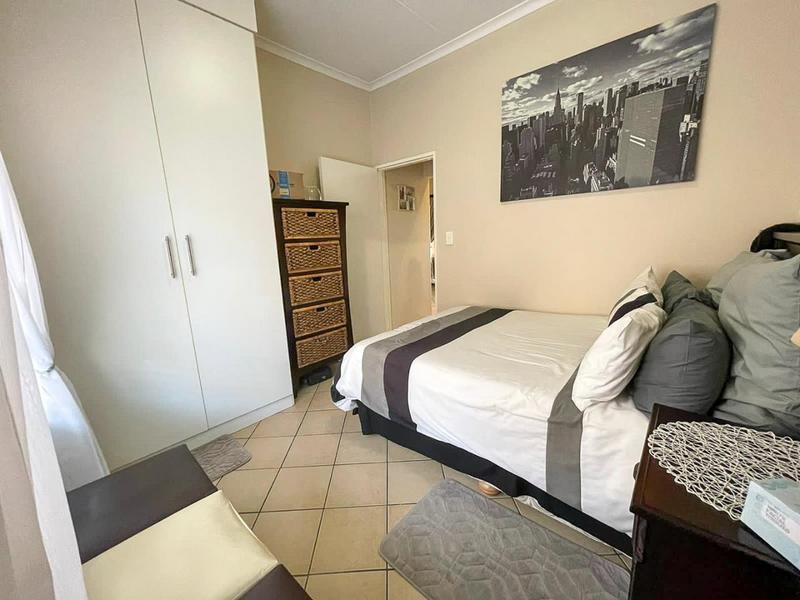 2 Bedroom Property for Sale in Sunnyrock Gauteng