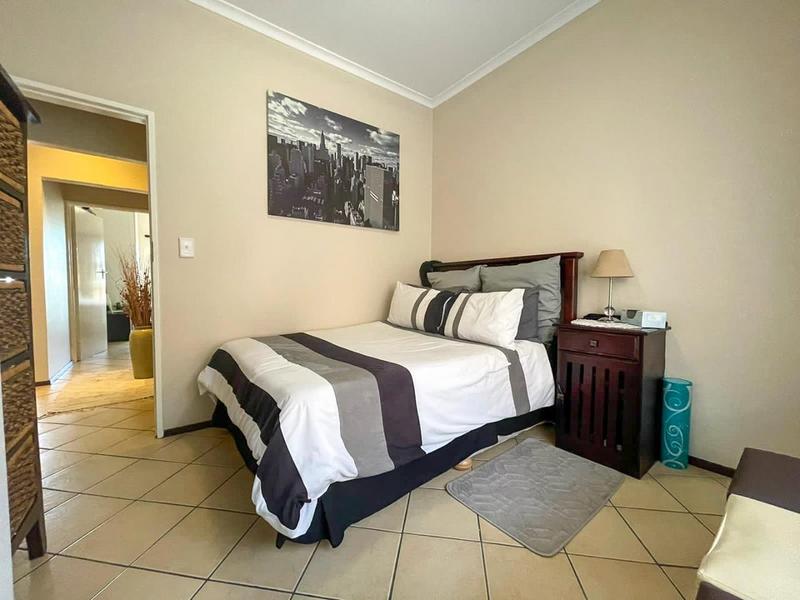 2 Bedroom Property for Sale in Sunnyrock Gauteng