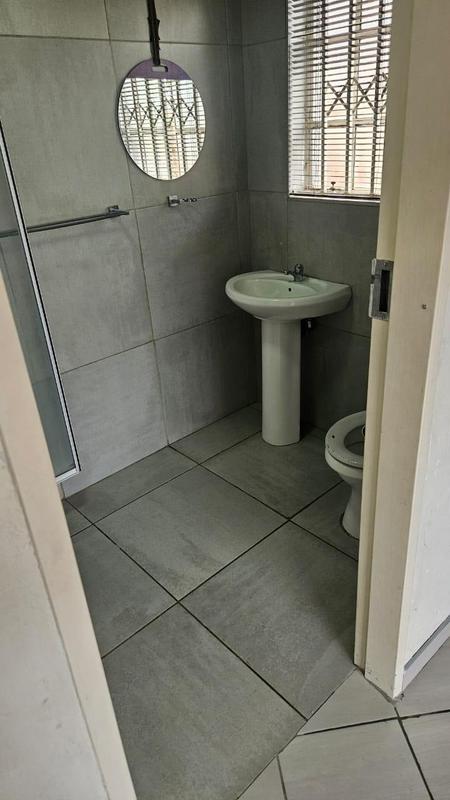 To Let 4 Bedroom Property for Rent in Sonneveld Gauteng