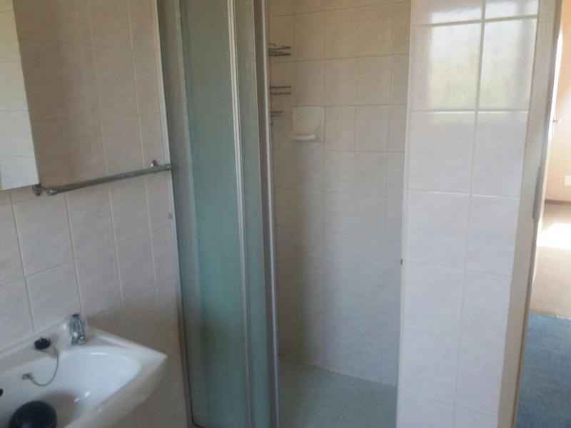 To Let 2 Bedroom Property for Rent in Faerie Glen Gauteng