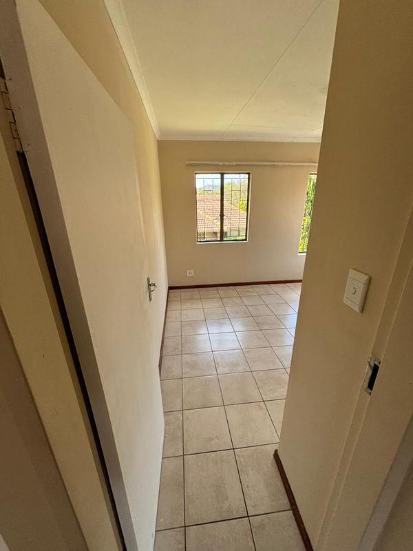 To Let 2 Bedroom Property for Rent in Faerie Glen Gauteng