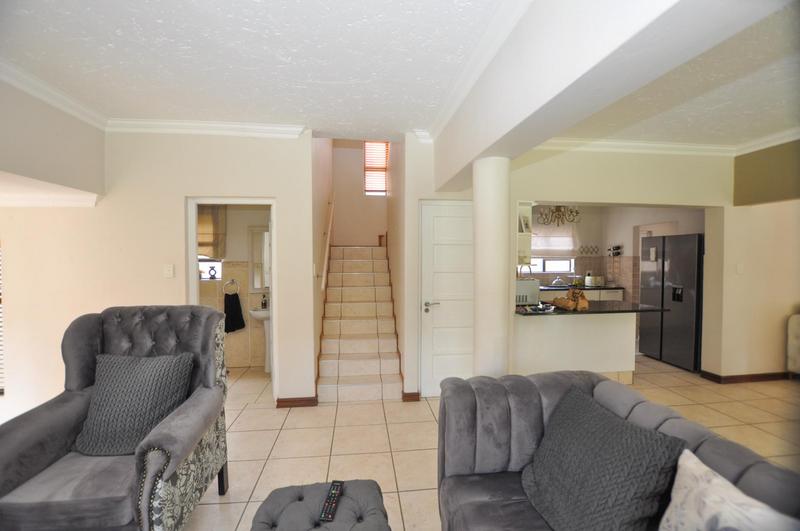 To Let 3 Bedroom Property for Rent in Broadacres Gauteng