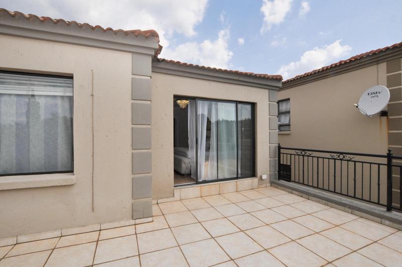 To Let 3 Bedroom Property for Rent in Broadacres Gauteng