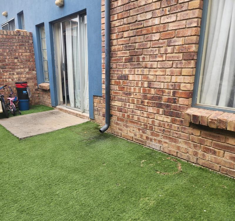 2 Bedroom Property for Sale in Amberfield Gauteng