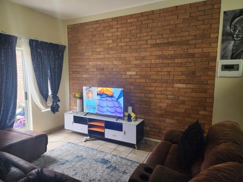 2 Bedroom Property for Sale in Amberfield Gauteng